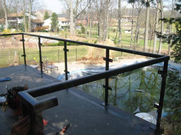 ACR4500 and glass portico railings