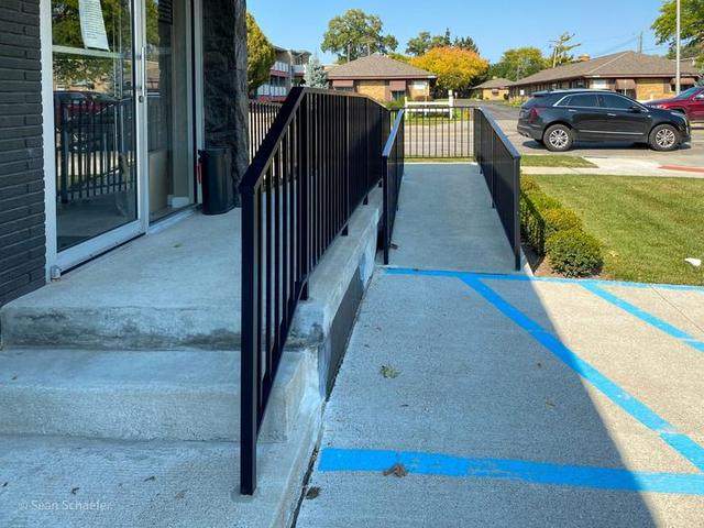Custom aluminum handrail