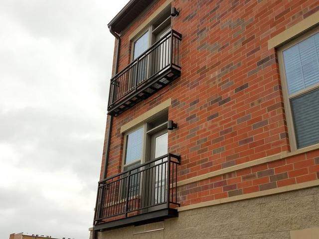 ACR4500 Juliette balconies