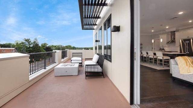 ACR4500 portico railings and steel sunshades