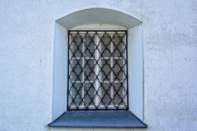 Custom metal window grid